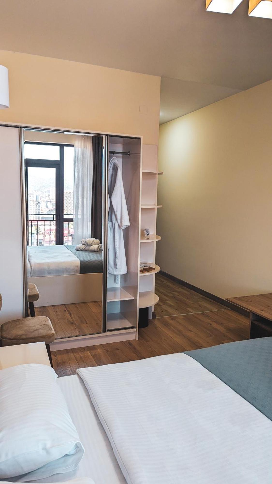 Gg Aparthotel 바투미 외부 사진